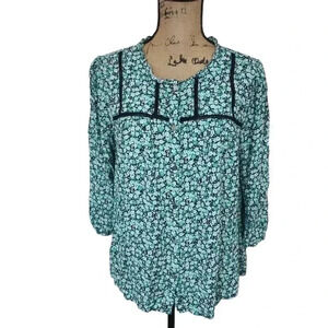 ADRIENNE Vittadini Floral button up blouse. Size Large